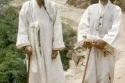 韓国人「1950年代の50代の見た目がこれ…ﾌﾞﾙﾌﾞﾙ」