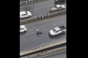 全て雨のせい！？たった3分間で交通事故が多発