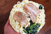 日本の冷凍食品の完成度の高さよ！外国人たちもお腹を鳴らせているようですね！