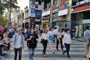 韓国人「先週末の江南駅をご覧ください」