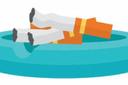 「ギリシャのビーチで吸い殻を拾ってみたら…こんなことになった！」