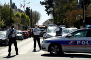 海外「仏警察官がイスラム過激派のテロリストに刺殺される。仏大統領は決してイスラム過激派に屈することはないと宣言」