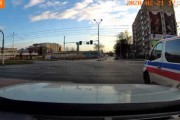 これはひどいｗ救急車がやってきたので道を譲ったら