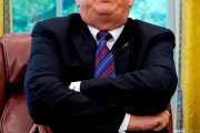 アメリカ「お前らの現大統領＆首相のマヌケな写真を見せてくれ！」