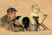 外国人「動物写真家が逆に撮られることになった面白写真を見せていく！」
