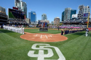 MLBで日本の「安打製造機」争奪戦！本場のファンが大盛り上がり！(海外の反応)