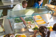 仏で肉抜き給食騒動！リヨン市の給食から肉が排除される！（海外の反応）