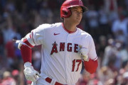 【海外の反応】大谷翔平がキング独走の31号特大弾！「プホルスの言った通りだ…」