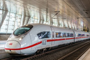 【海外の反応】オーストリア人「ドイツ君…なぜドイツ鉄道はこんなに酷いんだ？」