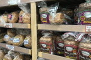 韓国人「韓国のパンを馬鹿にする奴らは他国のパンを食ったことが無いの？」「アメリカのパンは……」