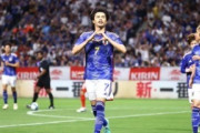 外国人「どっちを信じる?」三笘薫のアジアカップ招集にデ・ゼルビ監督は驚き隠せず！日本代表と異なる見解に海外のファンの反応は!?【海外の反応】