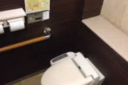 海外「日本って男が座って用を足すこと恥ずかしく思わないんだな！」男性の座りションが６割越えとなった日本に関心を示す外国人
