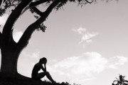 海外「辛い時に自殺を思い留めたことと言えば何？」