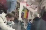 海外「アジア人の店で堂々と集団万引をするスペイン人女達」