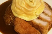 台湾にある日本のカレー専門店で食べたオムレツカツカレー（海外の反応）