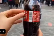 海外「日本はコカコーラすら素晴らしいものにしてくれる！」クリスマス仕様コーラが外国でも話題に！