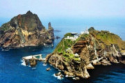 【韓国の反応】日本、またも独島挑発。自民党「独島訪問」報復検討チーム新設。韓国の反応「堂々と対抗すべき。領土を越えてきた瞬間、戦争を覚悟しろ。」
