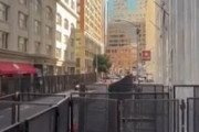 海外「監獄かな？サミットのためにホームレス掃除をしてフェンスを置いたアメリカ」