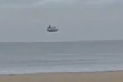 宇宙船？船が海の上に浮かんでいるようにみえる謎の映像の正体は？（ニュージーランド）