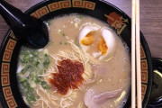 海外「日本のラーメンを食べてみろ、自分の国に帰りたくなくなるからｗｗｗ」外国人が日本旅行最終日に東京で食べた一蘭のラーメン