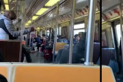 米：電車内で消毒スプレーを浴びせられる事件発生…中華肺炎を巡る差別か？[海外の反応]