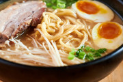外国人「アニメを見てるとラーメンが欲しくてたまらなくなるな…」