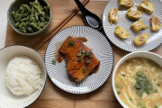 海外「日本の朝食を作った！」→「ワオ、これはスペシャルだ」「なんてすてきなごちそうなの」「ソースが少し濃いし、卵ももっと改善が必要」