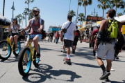 海外「アメリカにコロナ第二波到来。感染者は200万人に達し、テキサスで1日の最大感染者数を出す」