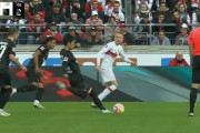 鎌田が3得点に絡みMOM、長谷部システムのフランクフルトが勝利　「長谷部は賢さの化身」「鎌田はベストプレイヤー」