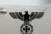 外国人「ナチスのステッカーを車に貼ったらお前らの国で何が起きる？」