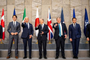 韓国人「韓国大統領、G7出席のため外交筋を総動員したものの招待されず」「だってG7じゃないもんw」