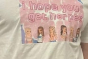 外国人「本当に着てる人がいた馬鹿みたいな英語Tシャツを見せていくｗｗｗｗ」