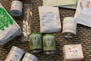 海外「日本での戦利品を紹介するぜ！」日本の有名なお茶を買った外国人さん、大興奮してしまうｗｗｗ