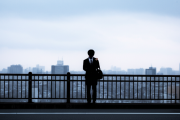 日本の学生自殺率が過去最高に… 海外「政府はなぜ見て見ぬフリ？」 教育システムの闇と世代間ギャップに迫る