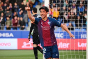 【海外の反応】「すごい日本人だ」岡崎慎司、豪快ヘッドで2戦連発！観客から拍手喝采！伊東純也、今季5点目でMOM選出!久保裕也、MLS初ゴール！