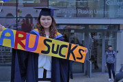 「大学を卒業したのに何の役にも立たなかった」 ブチ切れた卒業生が大学を訴え賠償金ゲットｗｗｗｗ