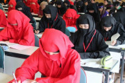 日本の大学で白紙でリポートを出した学生が満点を取る(海外の反応)