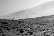 【海外】火星探査機が捉えた謎の「三脚」とは？探査の新たな秘密を解明！
