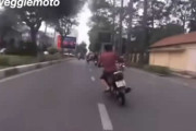 泥棒まてこら～！ベトナム警察と泥棒の命がけバイクチェイス