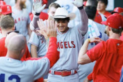 海外「大谷翔平、完全復活か！？」いきなり今季第1号＆第2号をライトへぶっ放す！