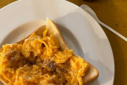 海外「日本で食べたスクランブルエッグが異様に美味かったんだけどなんで？」