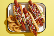 【海外】ホットドッグの正体とは？知られざる真実を暴露！あなたのBBQをちょっとドキドキさせる情報も。