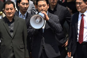 韓国人「極右のせいで今日も開票所に入れず…」与党議員、体育会関係者の撤収を指示