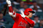 海外「大谷翔平、祝・第20号ホームラン！」打球速度177km 飛距離110mでライトへ弾丸ホームラン！