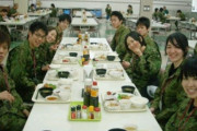 【画像あり】韓国人「日本の自衛隊と韓国軍の食事を比較した結果‥」　韓国の反応