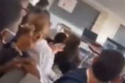 海外「アメリカの高校で銃乱射事件。逃げ出す学生達の内部映像」
