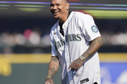 【海外の反応】イチローがマリナーズ式典で飛ばしたジョーク【MLB】