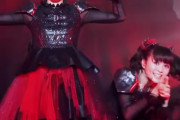 【海外】WWEに拡がるBABYMETALの「ギミチョコ」ムーヴ