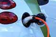 外国人「なぜ日本車は電気自動車のトップブランドではないのか？」