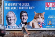 英首相官邸「ネズミ捕獲長」のネコが次期首相候補だった!? ロンドン各地に投票を求める選挙ポスターが出回るｗｗｗｗ